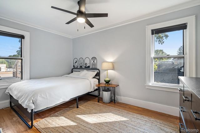 925 E 2nd Street, Royal Oak Charter Township, MI 48067