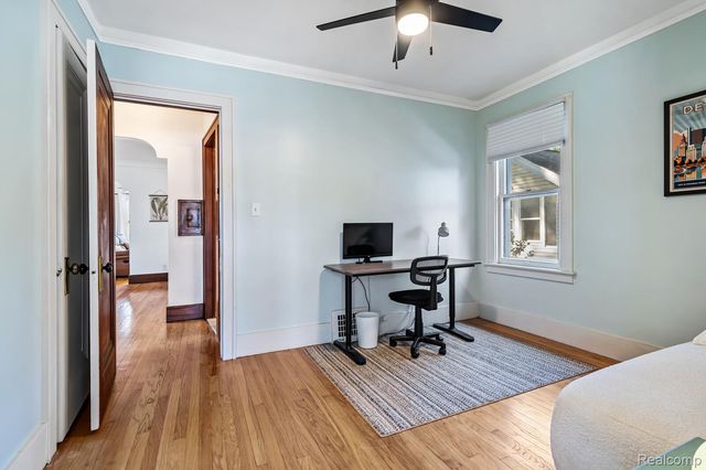 925 E 2nd Street, Royal Oak Charter Township, MI 48067