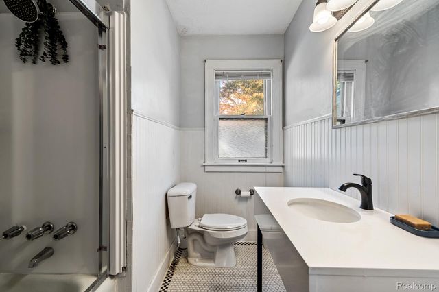 925 E 2nd Street, Royal Oak Charter Township, MI 48067