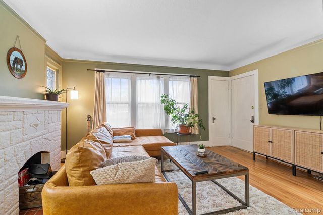 925 E 2nd Street, Royal Oak Charter Township, MI 48067