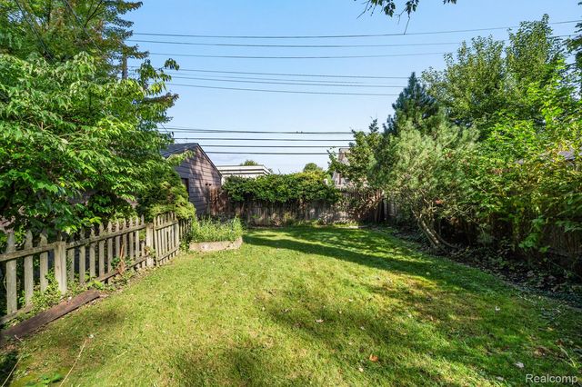 925 E 2nd Street, Royal Oak Charter Township, MI 48067