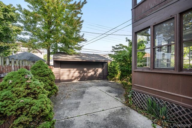 925 E 2nd Street, Royal Oak Charter Township, MI 48067