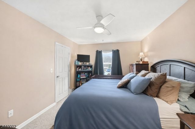 5 Chestnut Ave, Mount Arlington Boro, NJ 07856