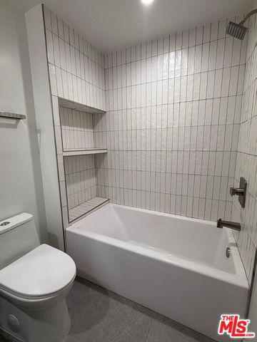 11253 Hatteras Street, North Hollywood, CA 91601