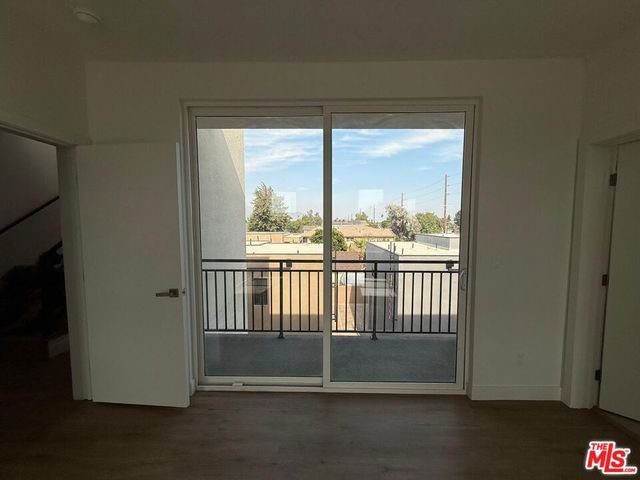 11253 Hatteras Street, North Hollywood, CA 91601