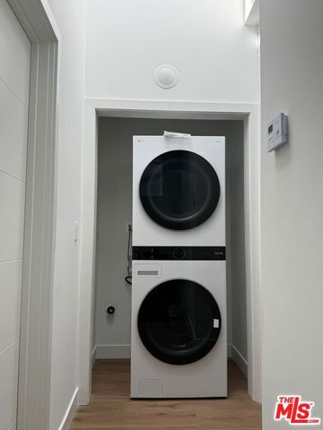 11253 Hatteras Street, North Hollywood, CA 91601