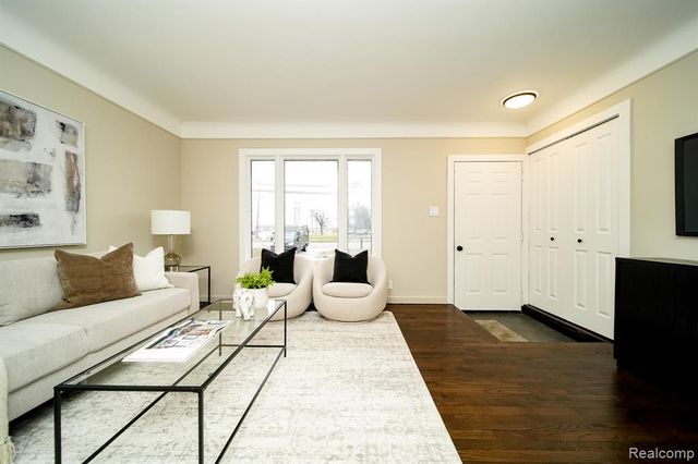 46985 Heydenreich Road, Macomb, MI 48044