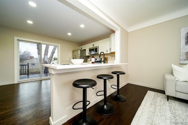 46985 Heydenreich Road, Macomb, MI 48044