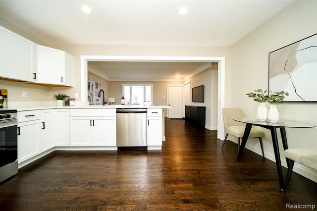 46985 Heydenreich Road, Macomb, MI 48044