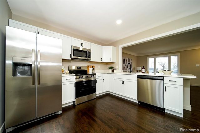 46985 Heydenreich Road, Macomb, MI 48044