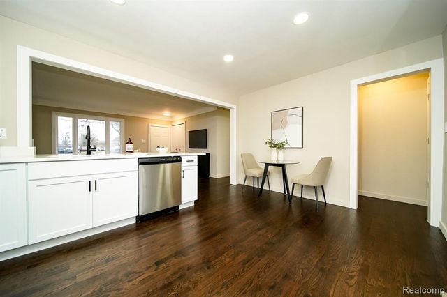 46985 Heydenreich Road, Macomb, MI 48044