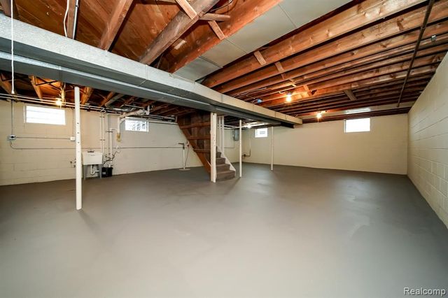 46985 Heydenreich Road, Macomb, MI 48044