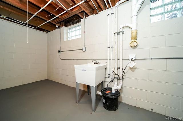 46985 Heydenreich Road, Macomb, MI 48044