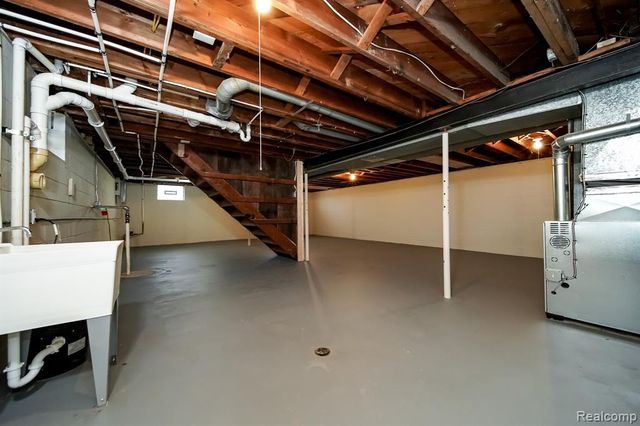 46985 Heydenreich Road, Macomb, MI 48044