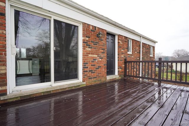 46985 Heydenreich Road, Macomb, MI 48044