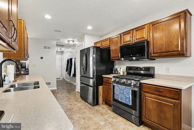 183 N ALPINE DR, York, PA 17408