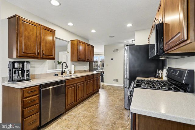 183 N ALPINE DR, York, PA 17408