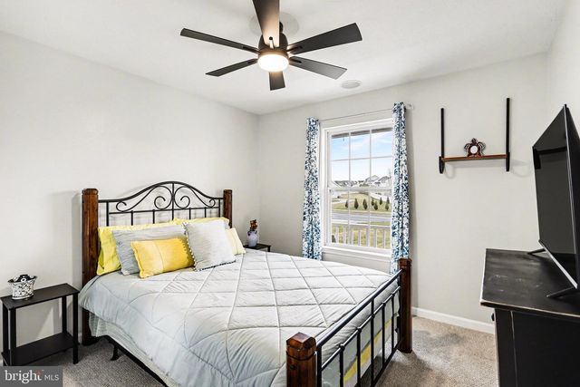 183 N ALPINE DR, York, PA 17408