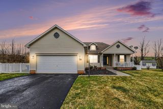 183 N ALPINE DR, York, PA 17408
