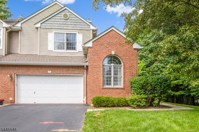 8 Clements Ct, Roseland Boro, NJ 07068