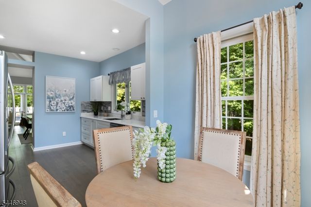 8 Clements Ct, Roseland Boro, NJ 07068