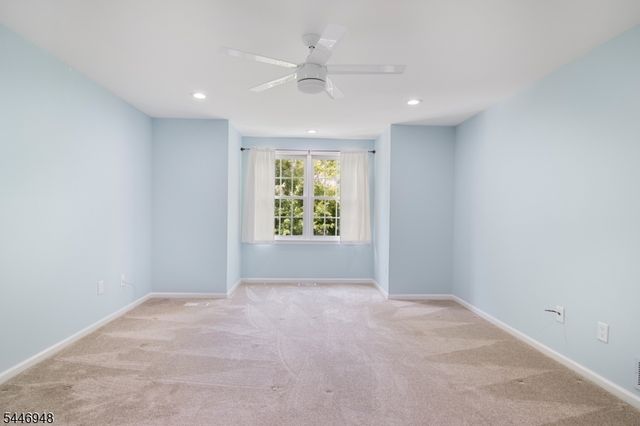 8 Clements Ct, Roseland Boro, NJ 07068