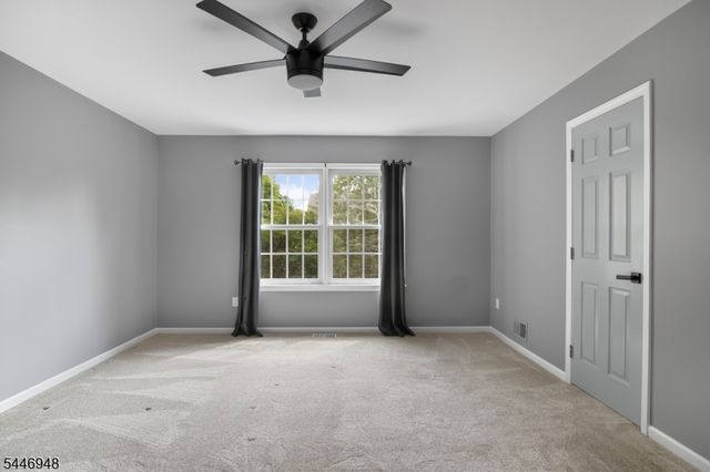 8 Clements Ct, Roseland Boro, NJ 07068