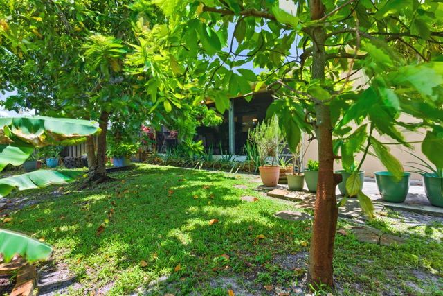 10691 NW 26th Place, Sunrise, FL 33322
