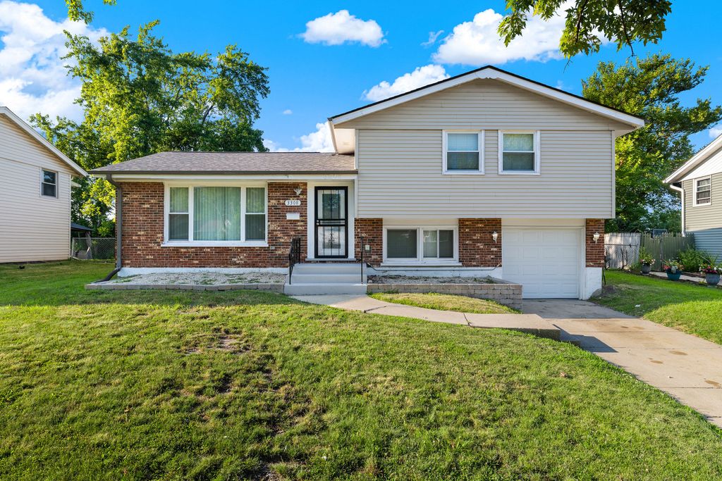 3308 Birchwood Drive, Hazel Crest, IL 60429