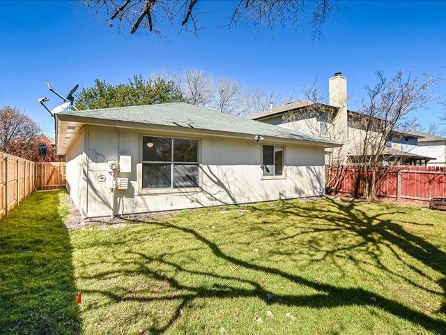 817 Smoke Signal PASS, Pflugerville, TX 78660