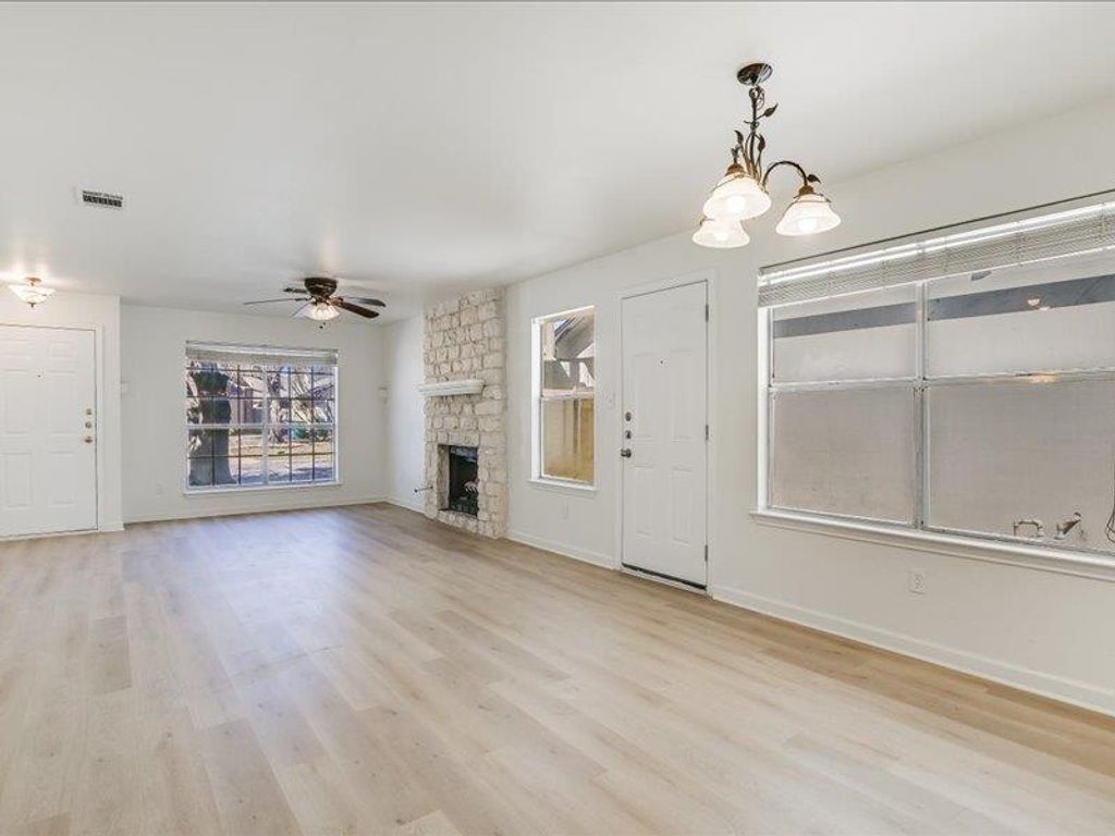 817 Smoke Signal PASS, Pflugerville, TX 78660