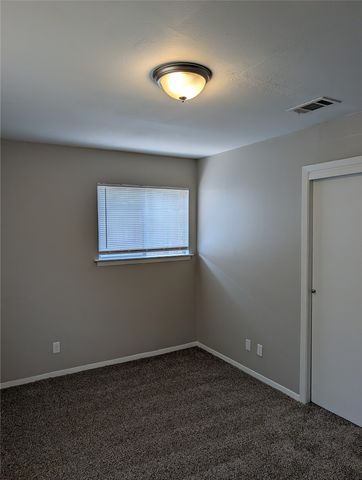 1820 Warren Lane, Fort Worth, TX 76112
