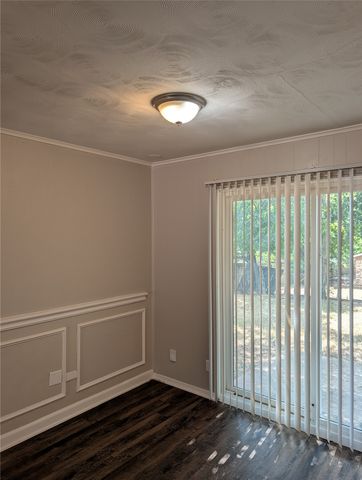 1820 Warren Lane, Fort Worth, TX 76112