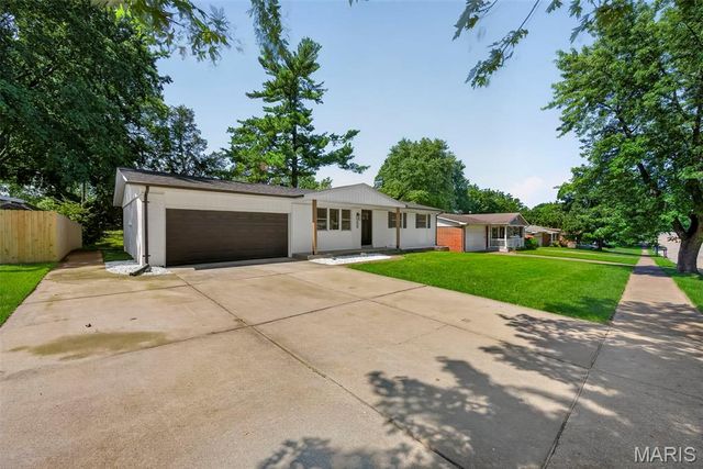11214 Terry Avenue, Bridgeton, MO 63044