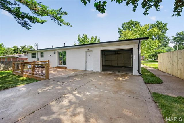 11214 Terry Avenue, Bridgeton, MO 63044