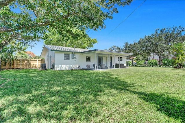 5101 NE 27th Avenue, Lighthouse Point, FL 33064