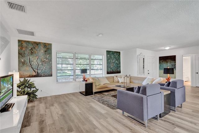 5101 NE 27th Avenue, Lighthouse Point, FL 33064