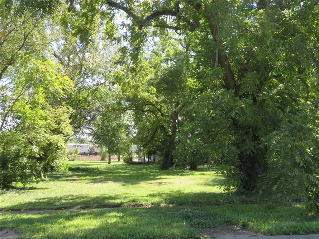 805 Chestnut Avenue, Osawatomie, KS 66064