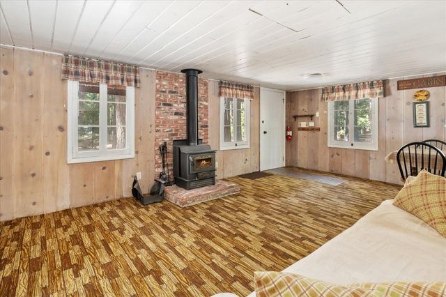 149 Creekside Dr, Camp Connell, CA 95223