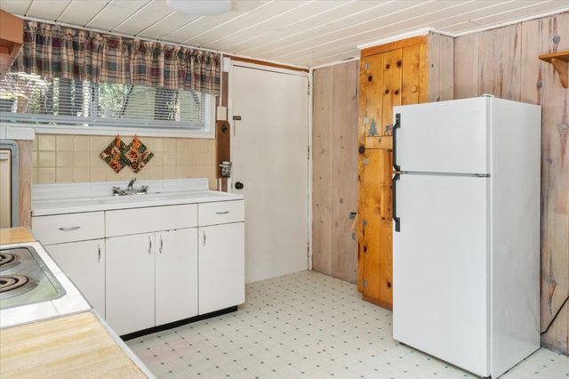 149 Creekside Dr, Camp Connell, CA 95223