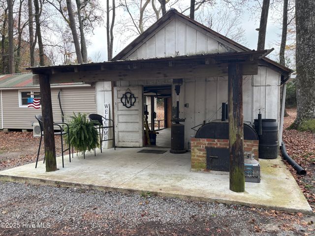 390 Phillips Hill Road, Conway, NC 27820