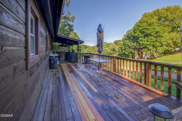 1149 Tranquility Hills Way, Cosby, TN 37722