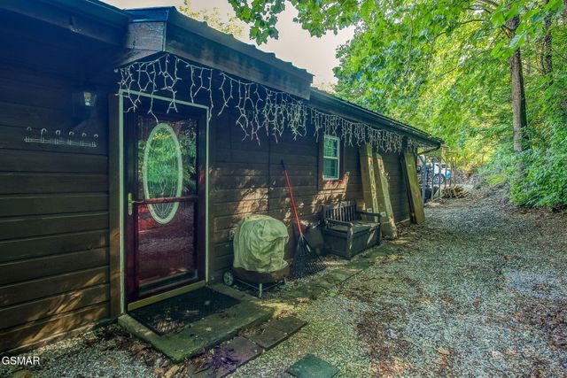 1149 Tranquility Hills Way, Cosby, TN 37722