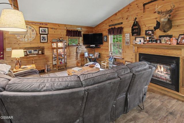 1149 Tranquility Hills Way, Cosby, TN 37722