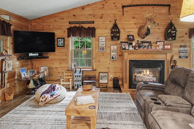 1149 Tranquility Hills Way, Cosby, TN 37722