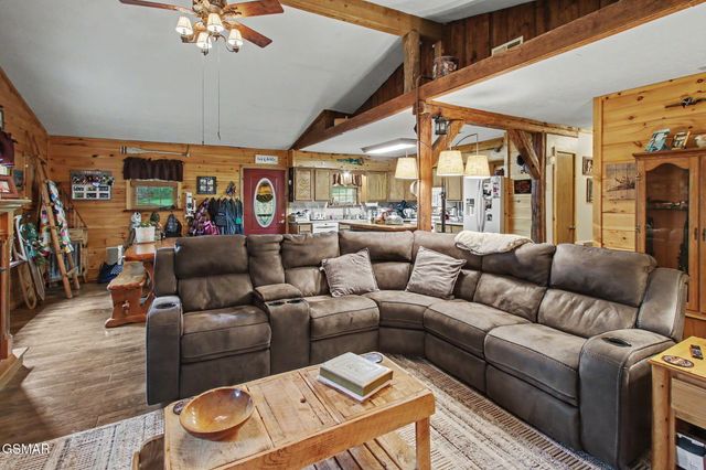 1149 Tranquility Hills Way, Cosby, TN 37722
