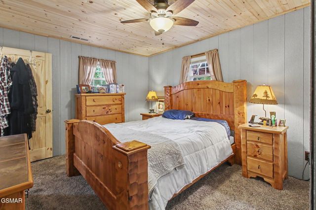 1149 Tranquility Hills Way, Cosby, TN 37722