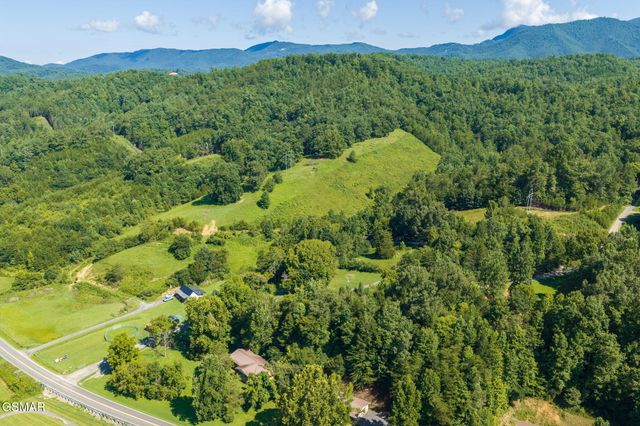 1149 Tranquility Hills Way, Cosby, TN 37722
