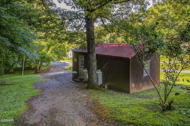 1149 Tranquility Hills Way, Cosby, TN 37722