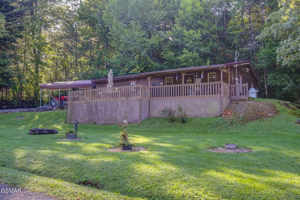 1149 Tranquility Hills Way, Cosby, TN 37722